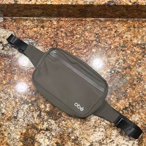 Obe Waist Pack Like New